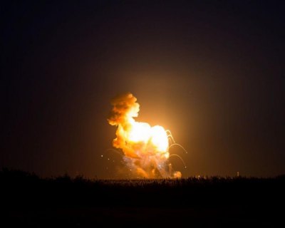 Orbital Sciences Corp. rocket explodes immediately after takeoff. Image: NASA/Joel Kowsky